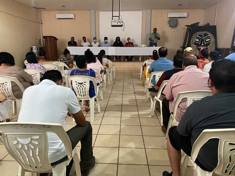 Secretario del SNTE 14 promueve voto a Morena: denuncian maestros