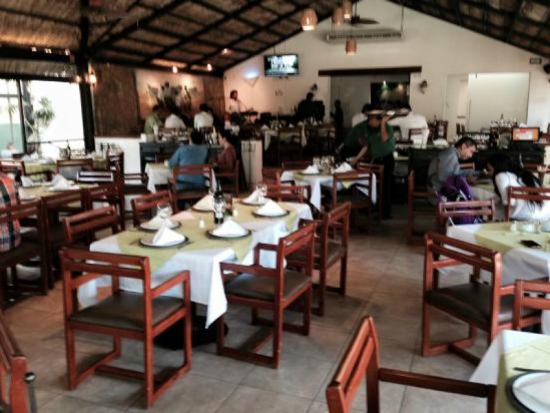 Sector restaurantero reporta precarios ingresos en reapertura