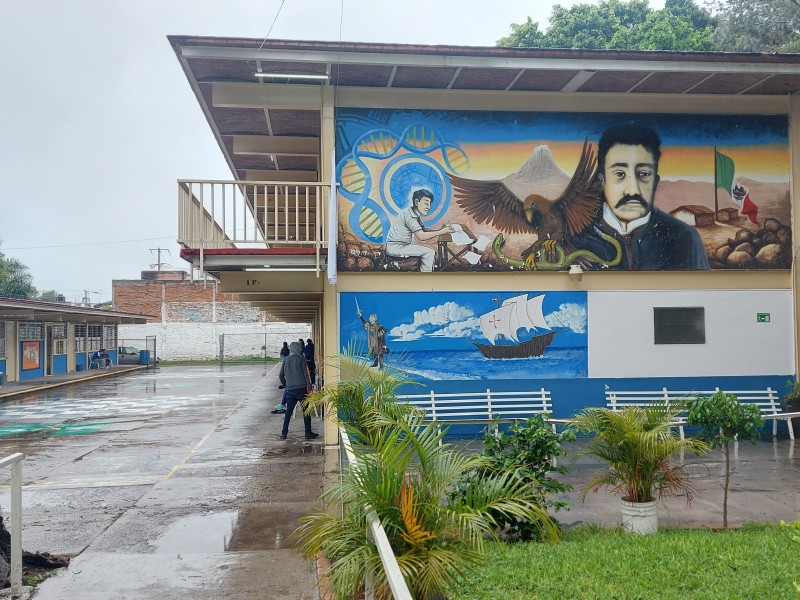 Secundaria 15 reanuda clases tras cuatro casos de Covid-19