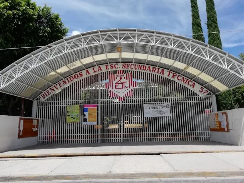 Secundaria Técnica numero 57 celebra 40 años de existencia