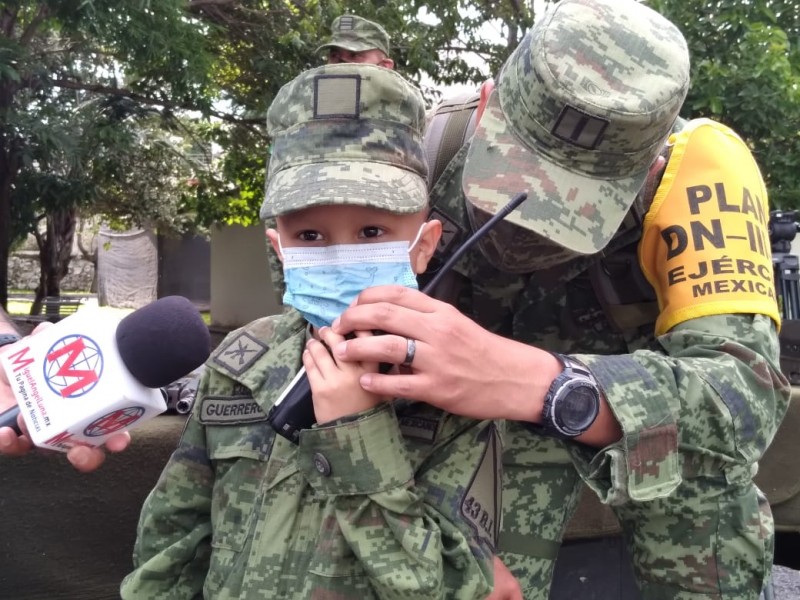 SEDENA cumple sueño de ser soldado a niño con cáncer