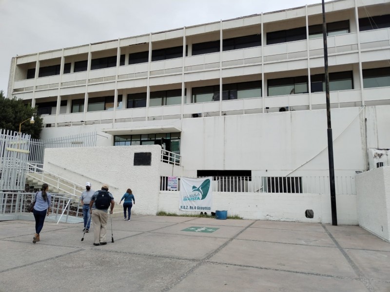 Denuncian derechohabientes mala atención en IMSS Calle 10