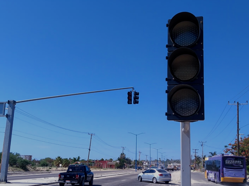 Seguimiento semáforo descompuesto de San José Viejo