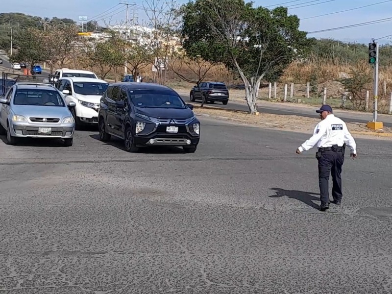 Seguirá caos vial en Glorieta de Los Perritos hasta mayo