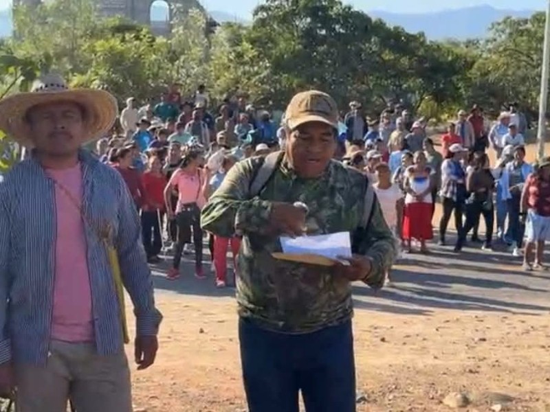 Segundo día de bloqueo en Llano Grande, exigen obras pendientes