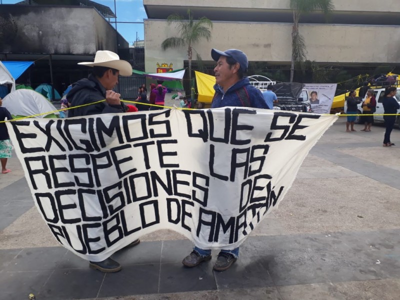 Segundo día de plantón de habitantes de Amatán