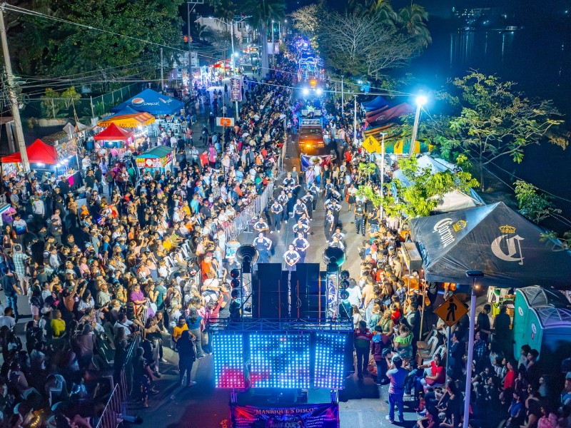 Segundo  paseo de Carnaval, con buena asistencia
