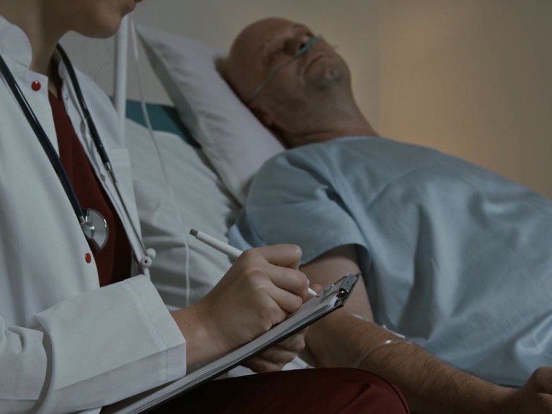 Seguro Familiar beneficiará con examen prostático gratuito