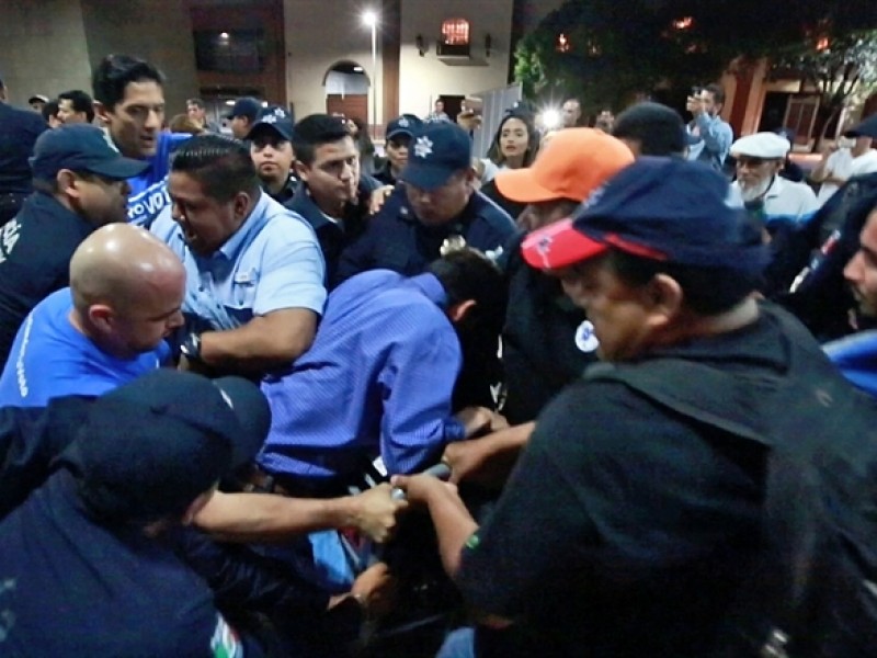 Seis detenidos por plantón panista en Monterrey