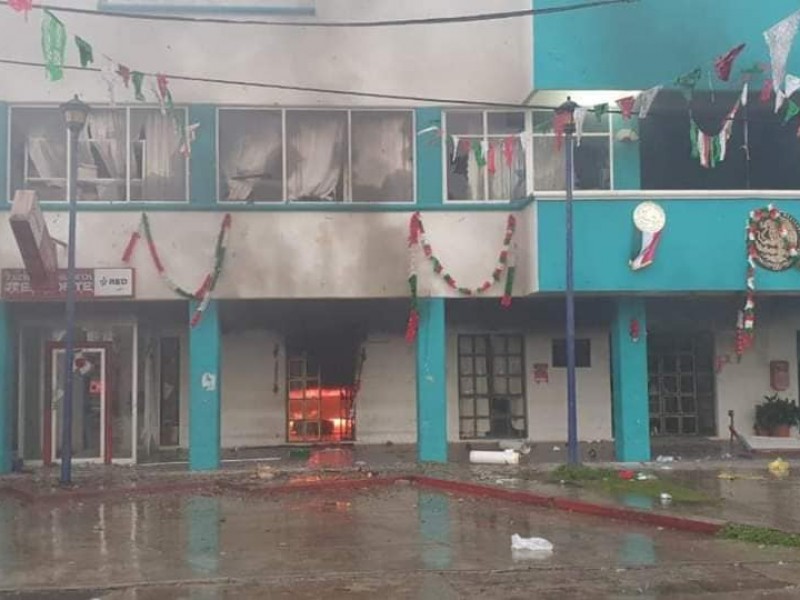 Seis detenidos por incendio a alcaldía de Escuintla