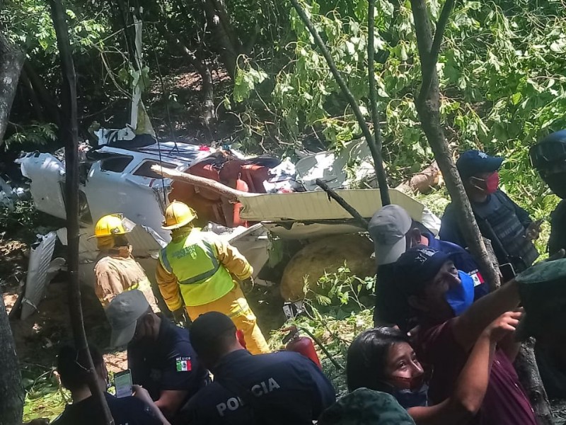 Seis lesionados en desplome de aeronave en Puerto Escondido