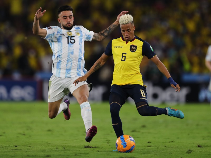 Selección de Ecuador podrá jugar el mundial, pero recibe sanción