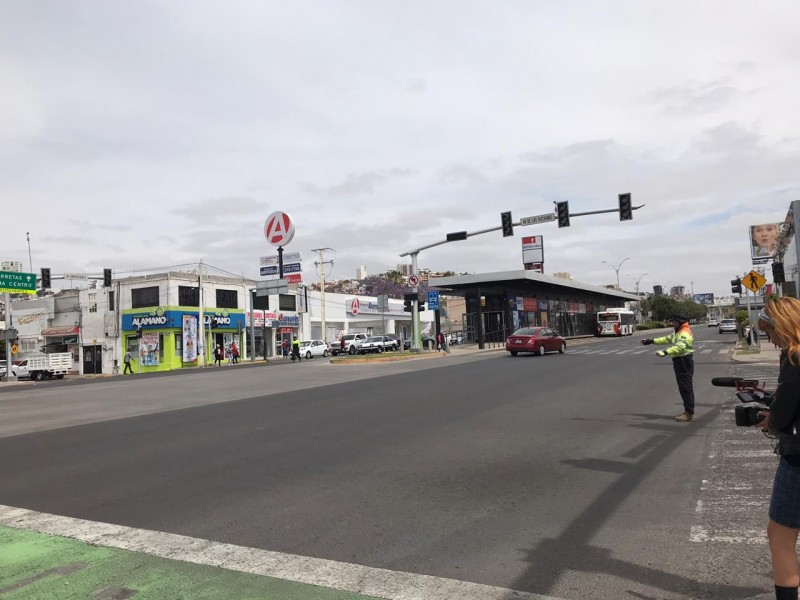 Semáforos apagados en Constituyentes