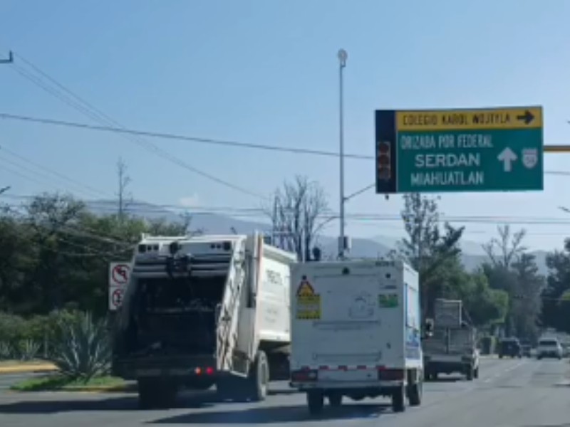 Semáforos de la avenida Socorro Romero no funcionan al 100