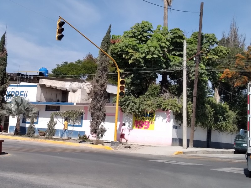 Semáforos en Héroe de Nacozari se dañaron tras obra: Tránsito