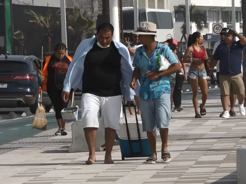 Semana Santa sin cubrebocas en Mazatlán