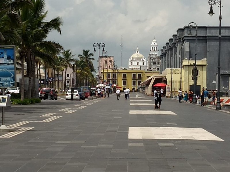 Semar solicita retiro de ambulantes del malecón