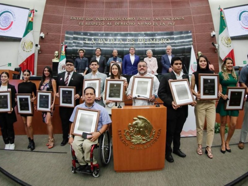 Senado reconoce a deportistas chiapanecos