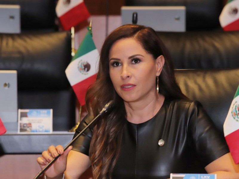 Senadora Estrella Rojas celebra vacaciones dignas