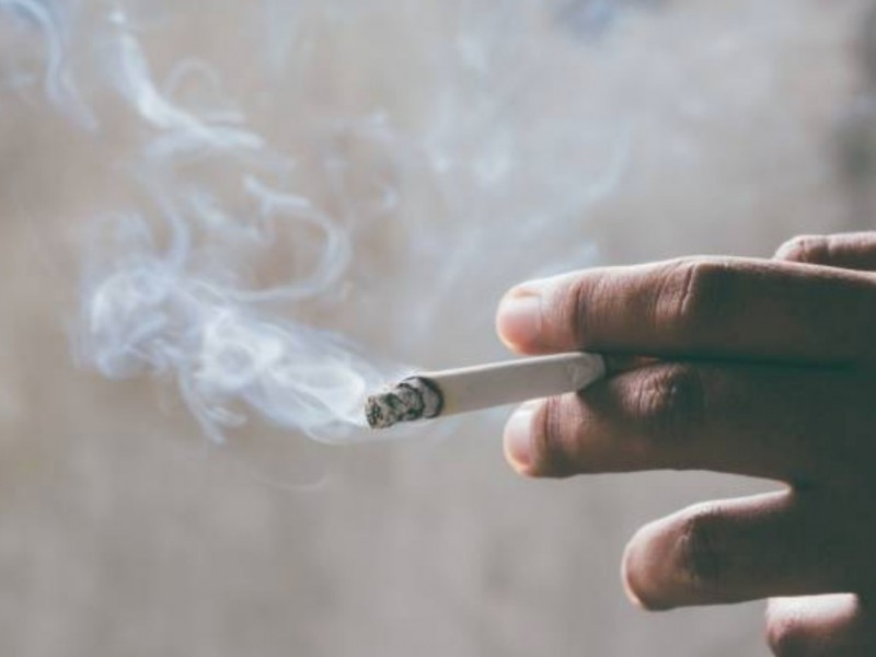 Señala Salud Pública riesgos de consumir tabaco