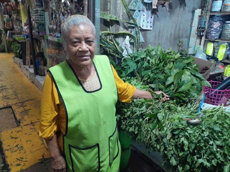 Señora Beatriz cura enfermedades, y mal de empacho y espanto