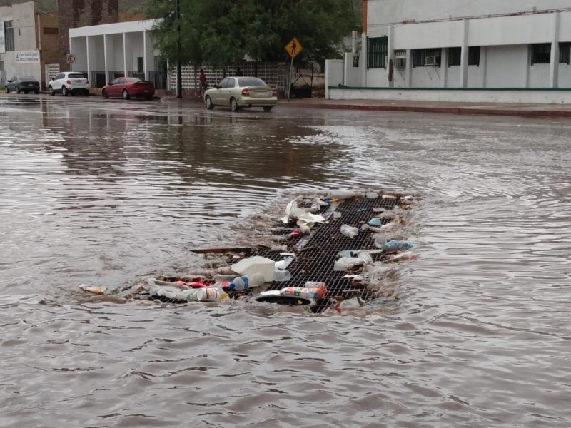 Serio problema la basura durante las lluvias