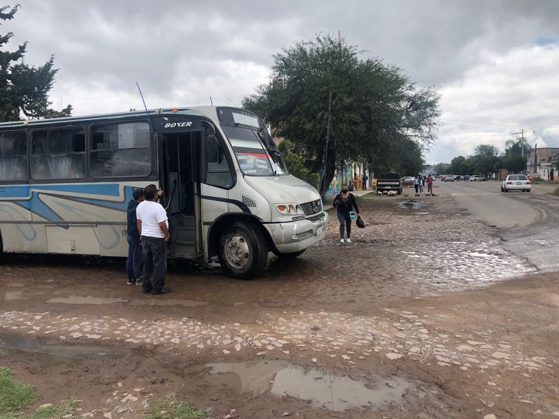 Servicio de transporte público se continúa brindando en El Marques.