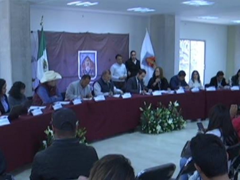 Sesiona cabildo de Zacatecas en unidad de Derecho