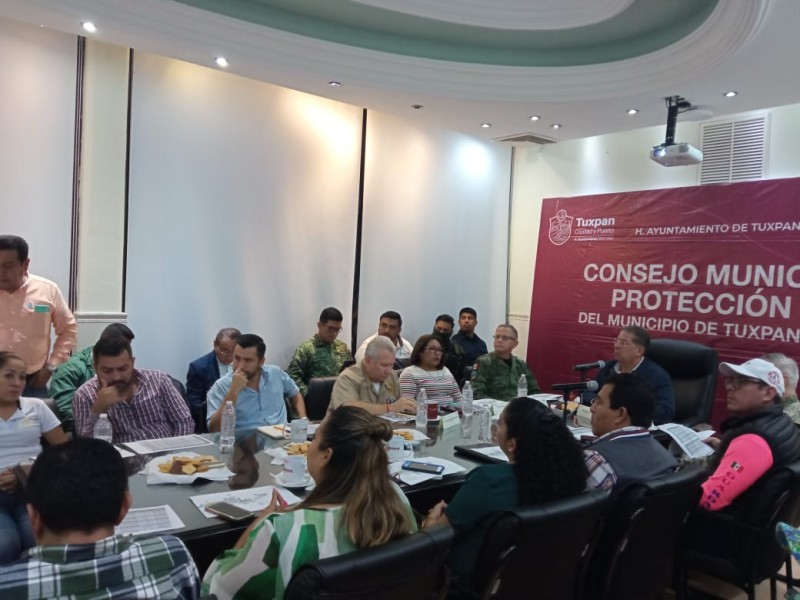 Sesionan Consejo Municipal de Protección Civil en Tuxpan ante Karl