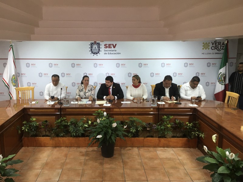 SEV confirma suspensión de clases y medidas contra coronavirus