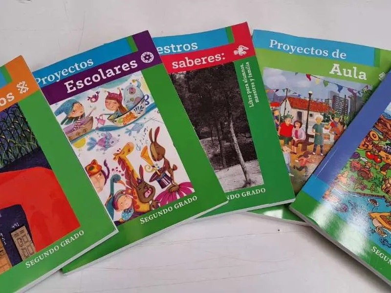 SEV exhorta a padres a no quemar libros