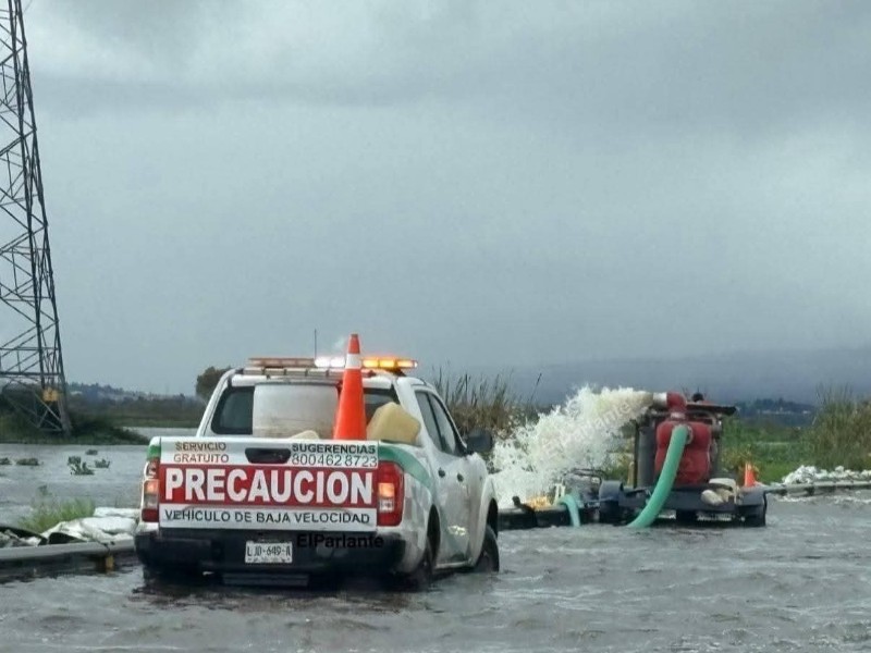 Severas inundaciones afectan la autopista Lerma-Tenango