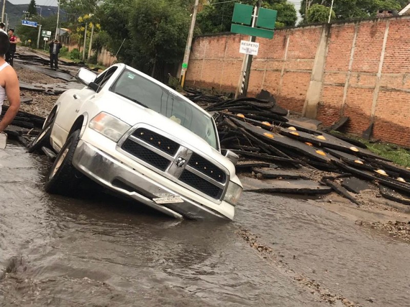 Severas inundaciones en Santa Anita