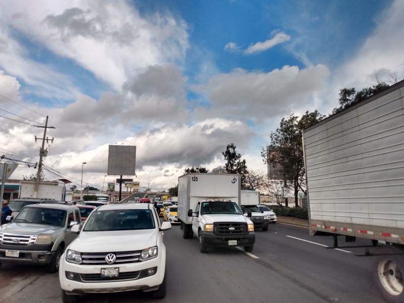 Severos problemas viales por marcha de ejidatarios