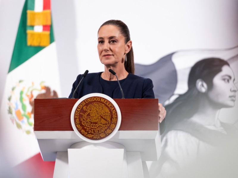 Sheinbaum anuncia aumento salarial y más vacaciones para docentes
