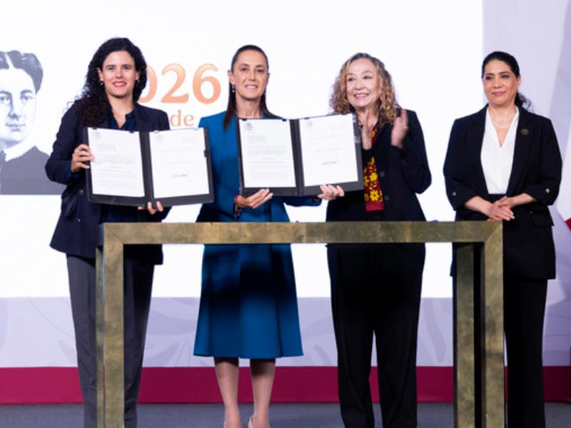 Sheinbaum firma iniciativa de ley general contra el feminicidio