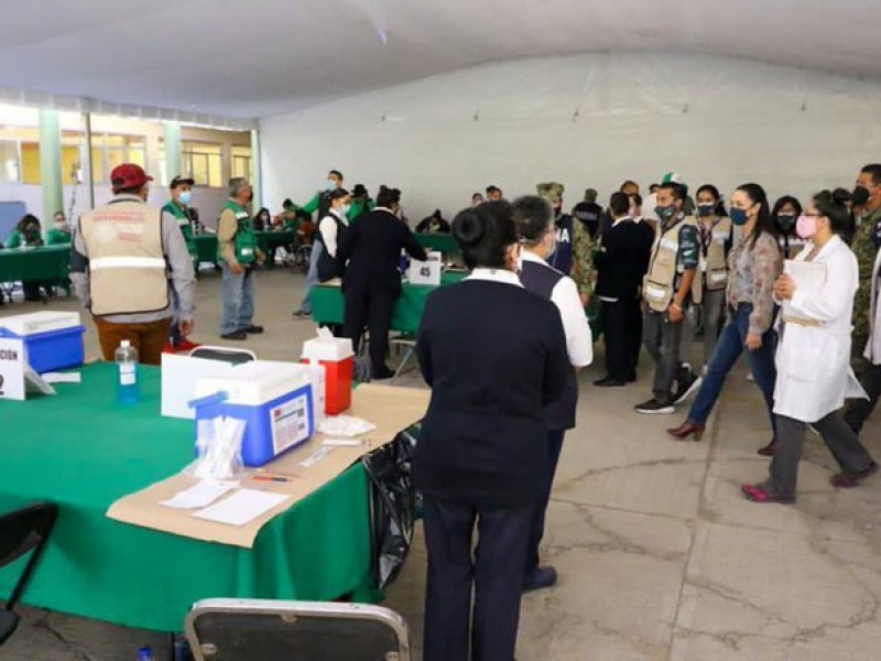 Sheinbaum supervisa vacunación en Venustiano Carranza