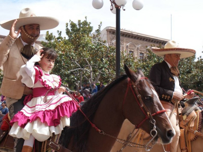 Sí habrá desfile de 20 de noviembre en SJR