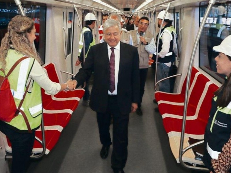 Sí habrá presupuesto para Línea 4 del Tren Ligero: AMLO