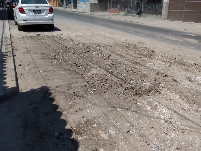 SIAPA deja trabajo inconcluso en la calle Veracruz