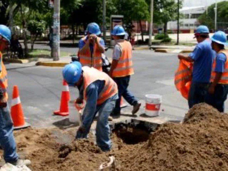 Siapa sustituirá líneas de agua potable y alcantarillado en Guadalajara