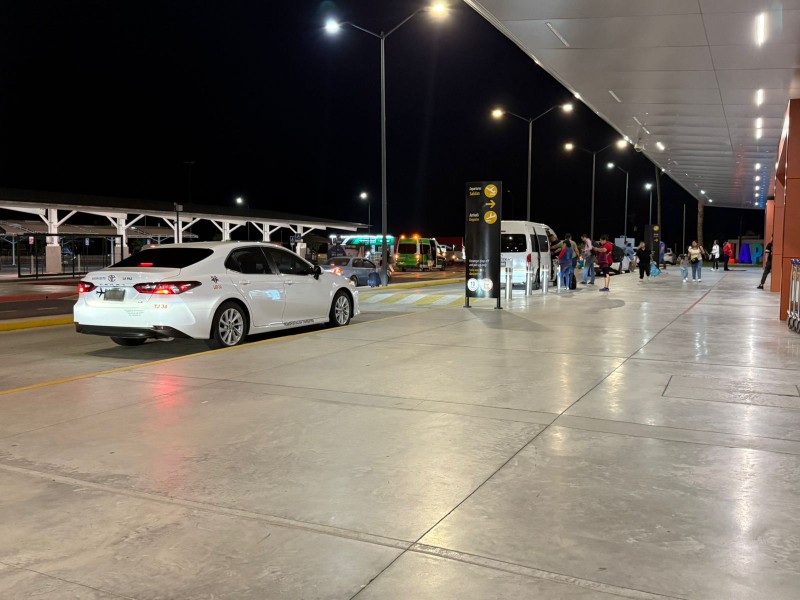 SICT aclara que Uber y otras apps no pueden operar en aeropuertos SICT aclara que Uber y otras apps no pueden operar en aeropuertos