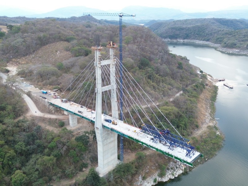 SICT informa de sobre avance de obras en puentes