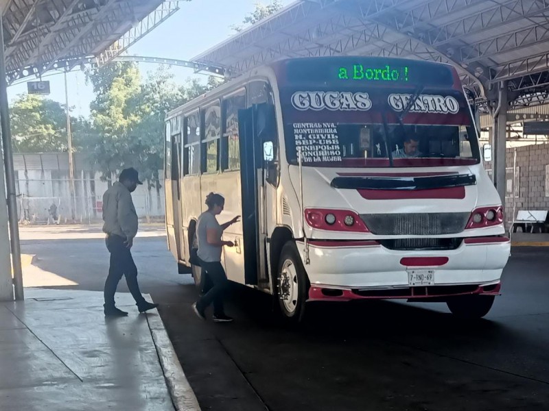 Siete camiones urbanos dañados: el saldo del Culiacanazo