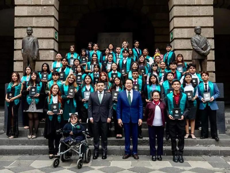 Siete estudiantes de CONALEP Coahuila reciben medalla al mérito académico