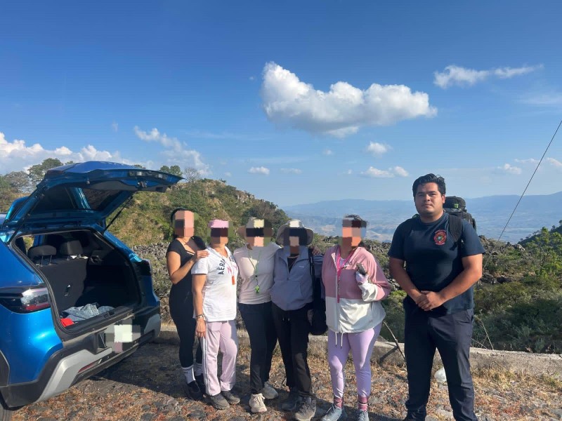 Siete mujeres extraviadas en el volcán Ceboruco son rescatadas