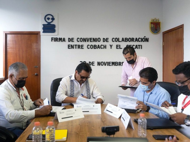 Sigan convenio Cobach y Cecati