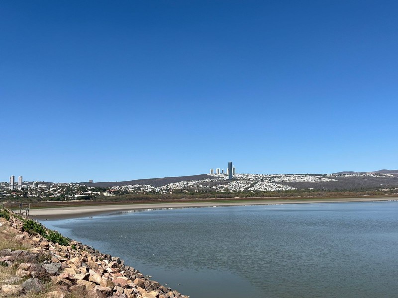 Sigue bajando el nivel de agua en presa El Palote