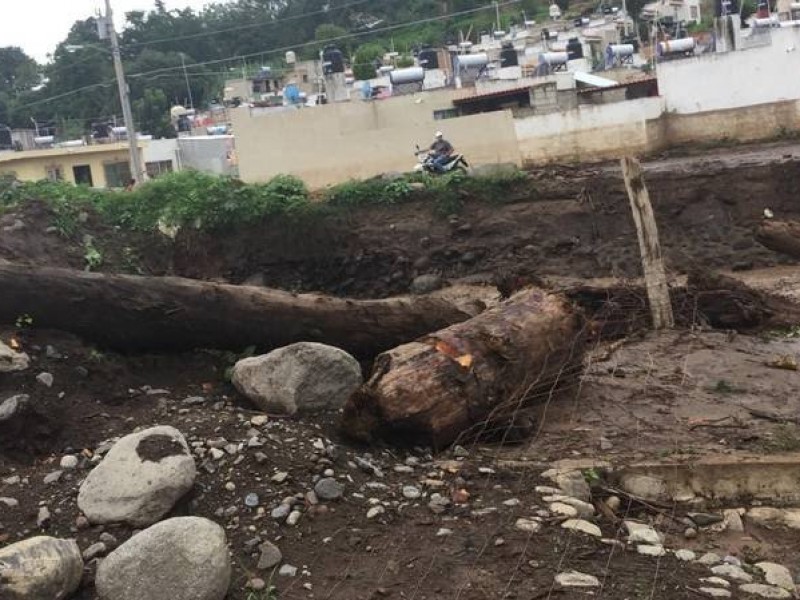 Sigue búsqueda de mujer arrastrada por Río Salsipuedes