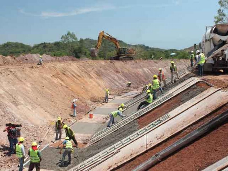 Sigue construcción del Canal Centenario